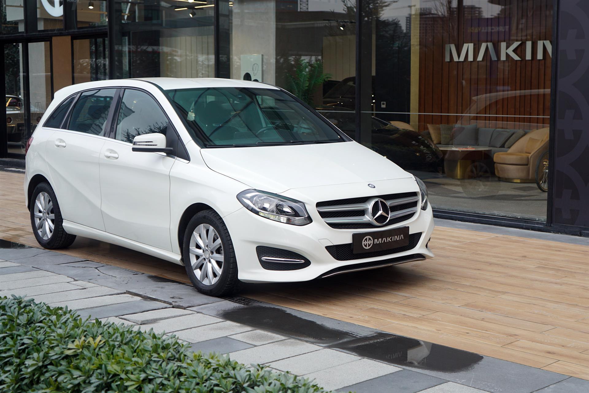 Mercedes - Benz/B B 180 Cdı Blueeffıcıency Style